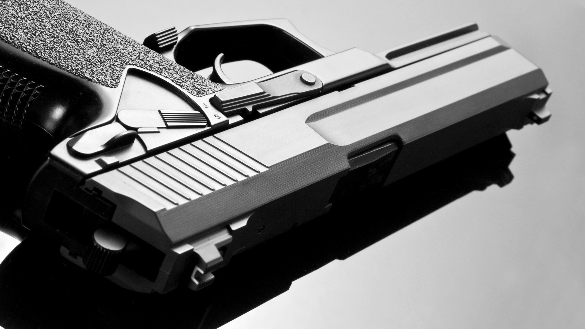 九游游戏中心官网-_运动摄影全球巡展：捕捉运动中的感动瞬间_，运动摄影技巧及要点